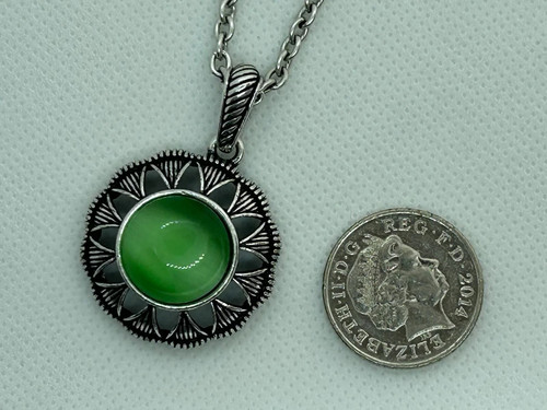 Vintage emerald green round - vintage,