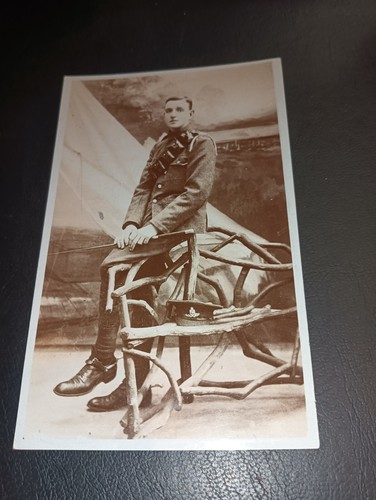 Unidentified british soldier - unidentified,