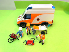 PLAYMOBIL CITY LIFE AMBULANCE