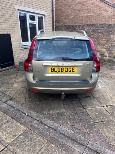 Volvo v50 diesel - diesel, green