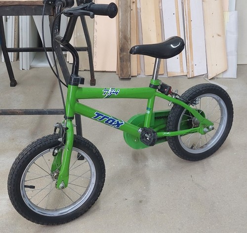 Halfords trax green - halfords,