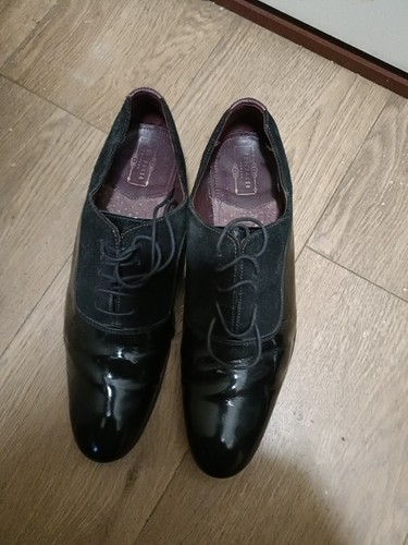 Ted baker london - london, patent