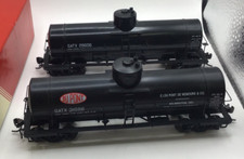 RED CABOOSE HO Scale 2 x Tank