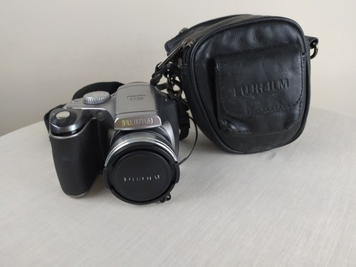 Fuji finepix s5700 - fuji,