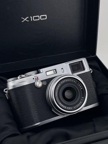Fujifilm fuji finepix x100 - fujifilm,