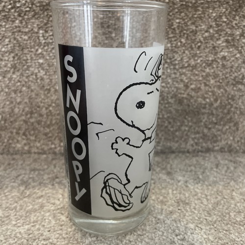 Vintage snoopy peanuts - snoopy, glass