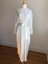 STUNNING VTG VICTORIA’S