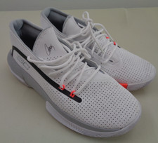 Under Armour SC 3ZERO III Men’s Basketball Shoes UK 7 Trainers