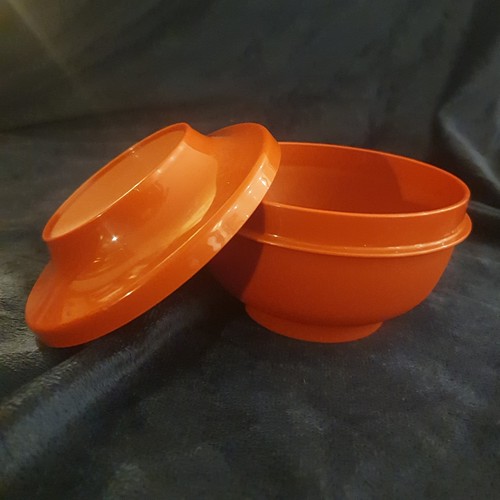 Retro 70s tupperware - retro, seal