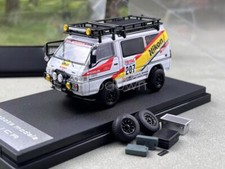 Autobots 1:64 4WD Delica L300