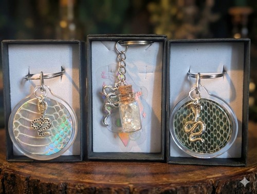 Real snake shed keyrings - snake,