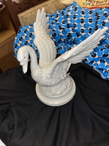 Vintage swan working music - vintage,