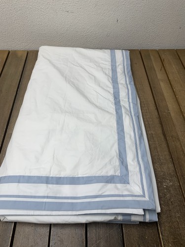 Nwot serena lily border - &,