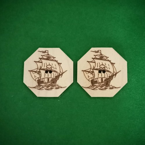 Large engraved wooden button - wooden,