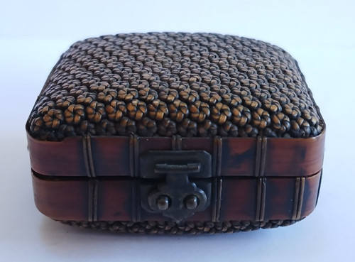 Antique japanese netsuke - antique, inro