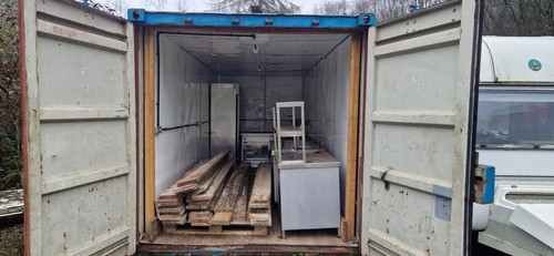 Lined 20ft containers - 20ft, with