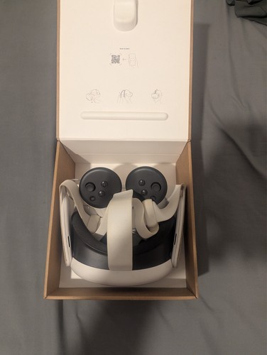 Meta quest headset - 3,