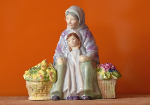 Royal doulton miniature street - royal,