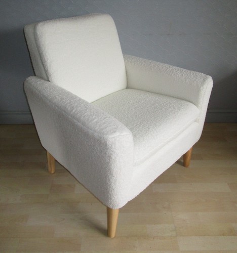 Compact accent chair - in, cream