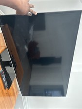 Hello, This Nice Samsung TV is up for grabs at only £250. KT5 8NY. 07719200998.