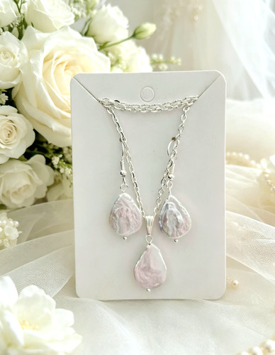 Baroque cultured pearl - baroque, pendant