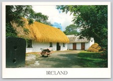 c38076 Thatched cottages   Ireland  postcard