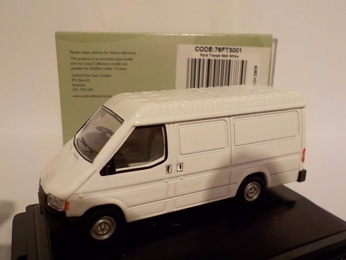 Oxford diecast model van - model,