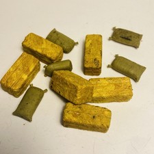 Job Lot, Bundle - Britains  Plastic Hay Bales and sacks - Original Vintage (6)