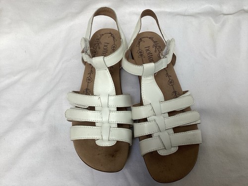 Ladies hotter leeward - hotter,