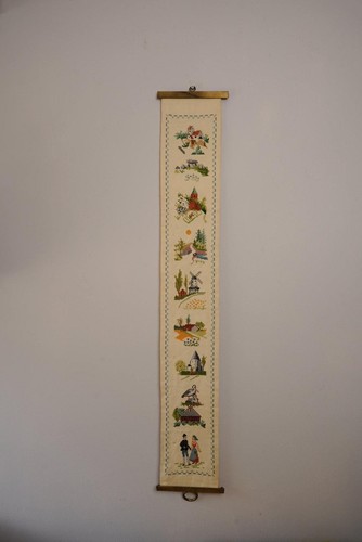 Danish cross stitch wall - cross,