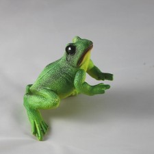 9cm CROUCHING FROG MODEL - JUMPING - 2 ASSTD - WILDLIFE ORNAMENT - ANIMAL GIFT