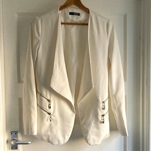 Quiz white open - quiz, front