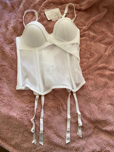Pretty appliqué lace - , style