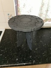 INDIAN CARVED LEAFED DESIGNED SHEESHAM MANGO WOOD SIDE TABLE IN RAILINGS F&B