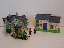 Postman Pat Toys Greendale Station & Rocket Ajay Pat & Post Office Buildings VGC