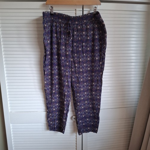 Cropped trousers size - tu,