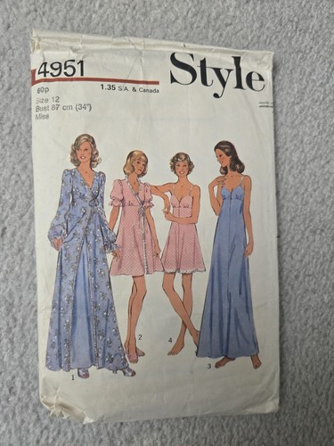 Vintage 1976 style 4951 misses - vintage,