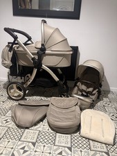 Egg3 Feather Pram