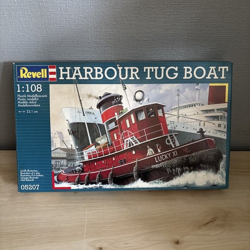Revell 108 scale harbour tug - 1:108,