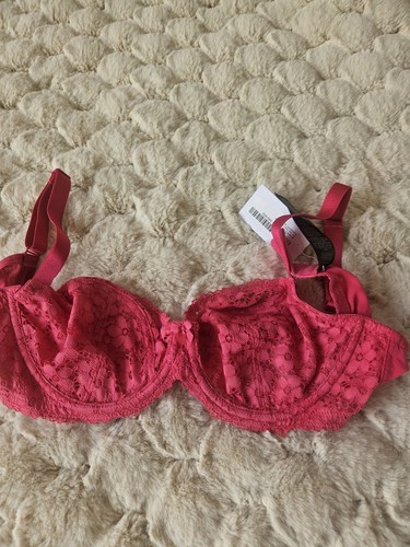 Bra 32e bnwt - ,
