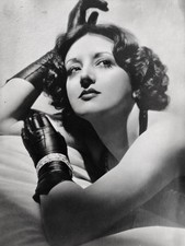 Estelle Taylor Glossy Photo