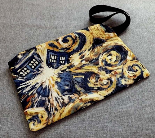 Exploding tardis wristlet - exploding,