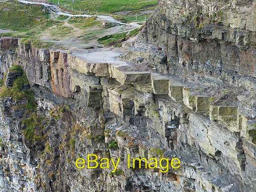Photo 6x4 overhanging - photo, ledges