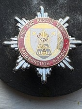 ORIGINAL OBSOLETE FARNBOROUGH AIRPORT FIRE AND RESCUE SERVICE CAP BADGE
