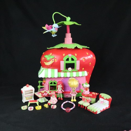 Vintage strawberry shortcake - strawberry,