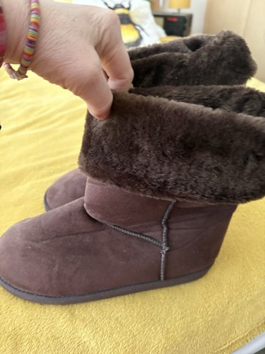 Chocolate brown ankle boots - chocolate,