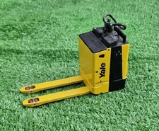 diecast YALE fork truck