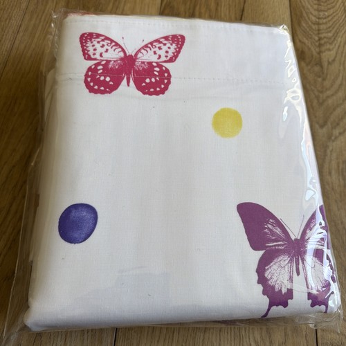 Butterfly pencil pleat