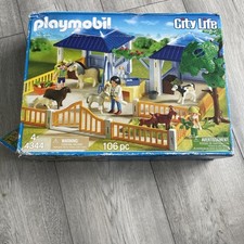 PLAYMOBIL  4344 ANIMAL CLINIC, VET  90% COMPLETE SEE PICTURES