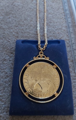Crown crowns coin struck - of,
